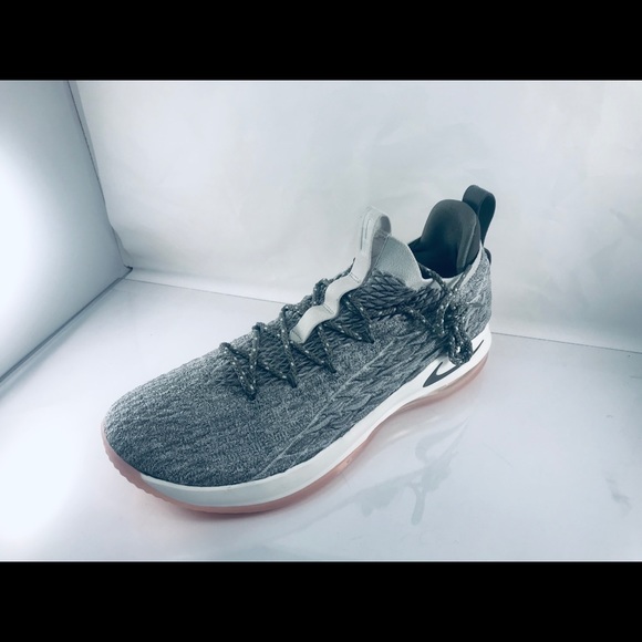 Nike Air LeBron XV Low LBJ Soldier Zoom Sz 16